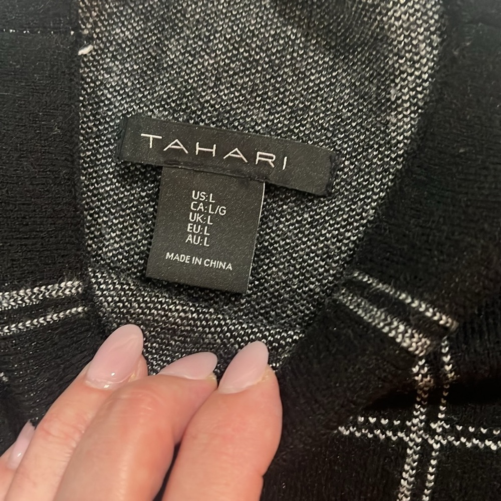 TAHARI sweater dress - Picture 5 of 5